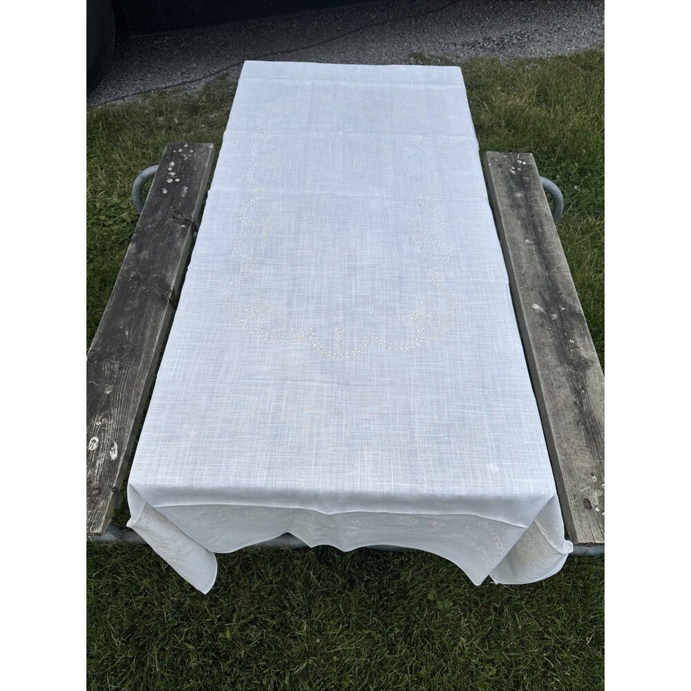 Stunning White Flocked Filigree Design Tablecloth High Quality